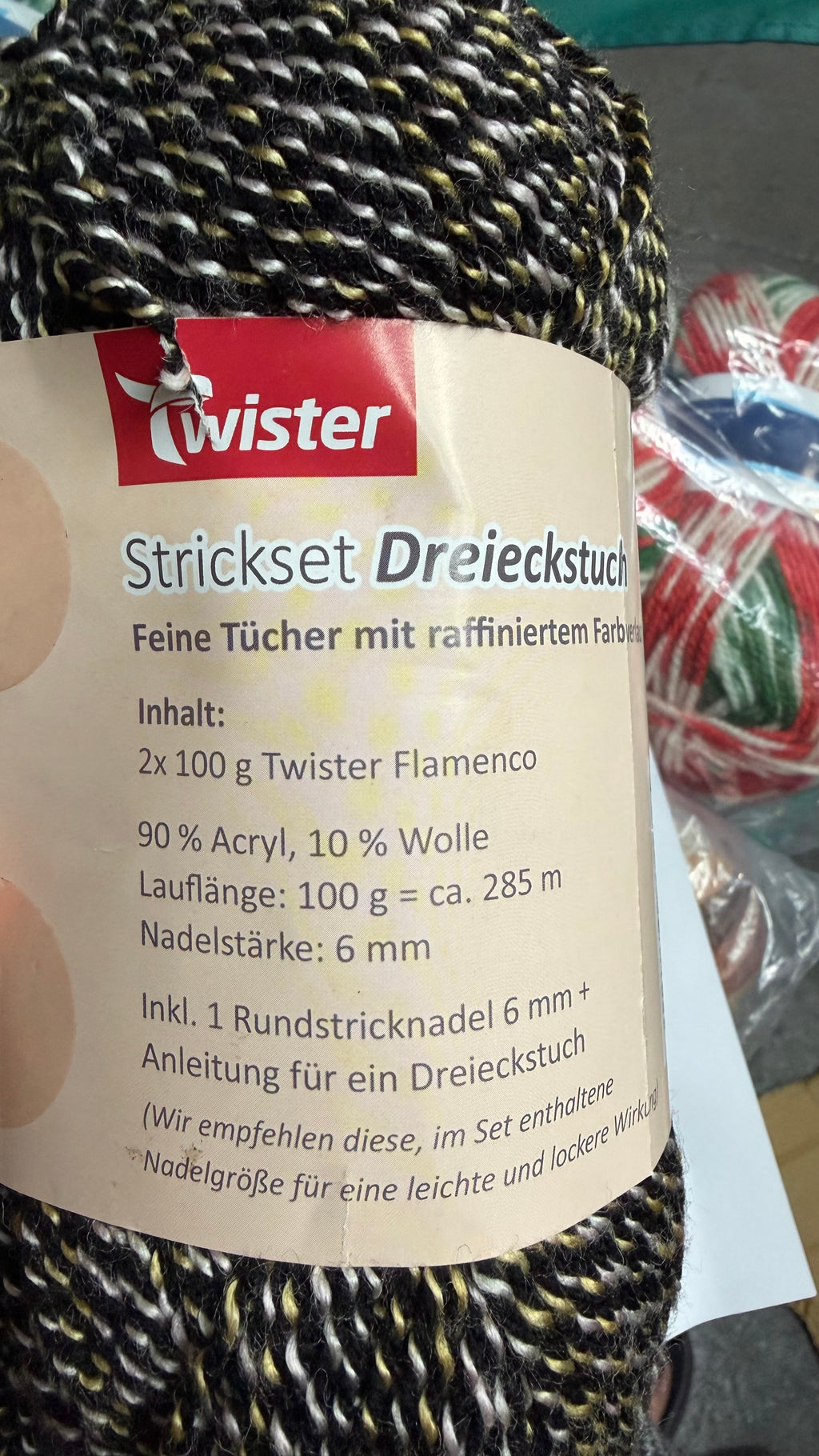 CLEARANCE - 2 x 100g Twister Yarn - YARN ONLY NO NEEDLES AS STATED ON LABELS