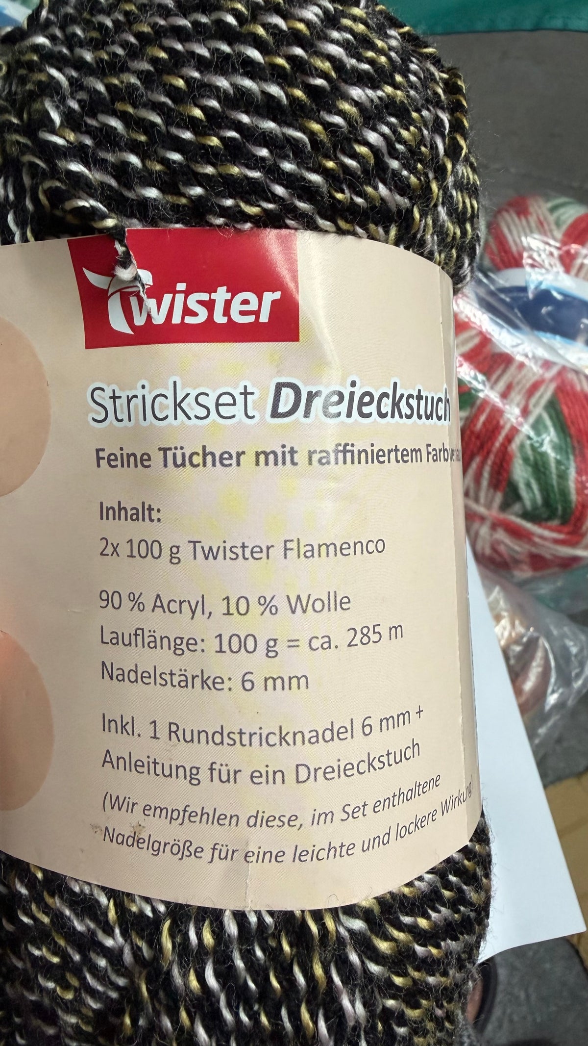 CLEARANCE - 2 x 100g Twister Yarn - YARN ONLY NO NEEDLES AS STATED ON LABELS