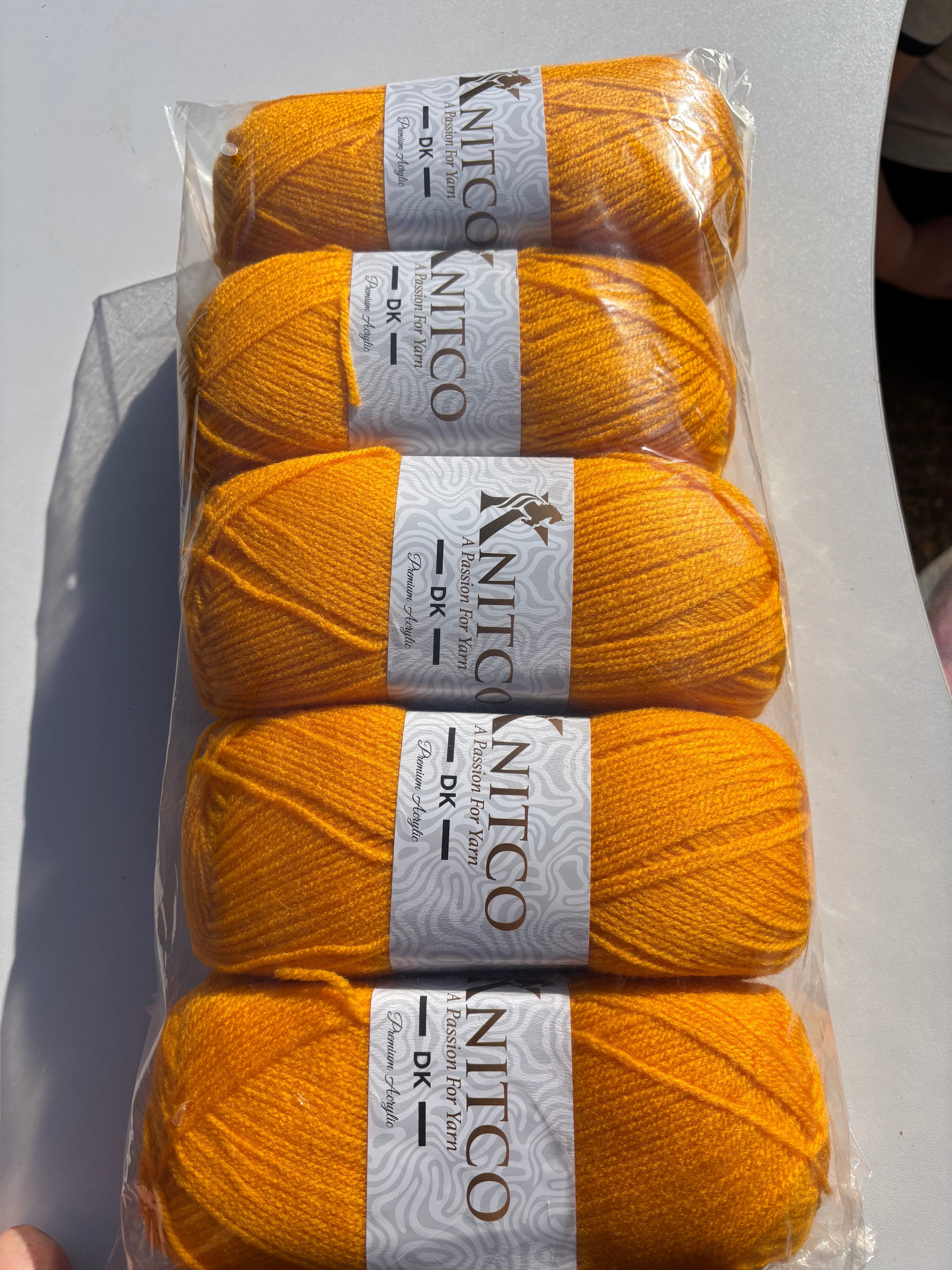 Knitco Premium DK 5 x 100g 360m Yarn Pack