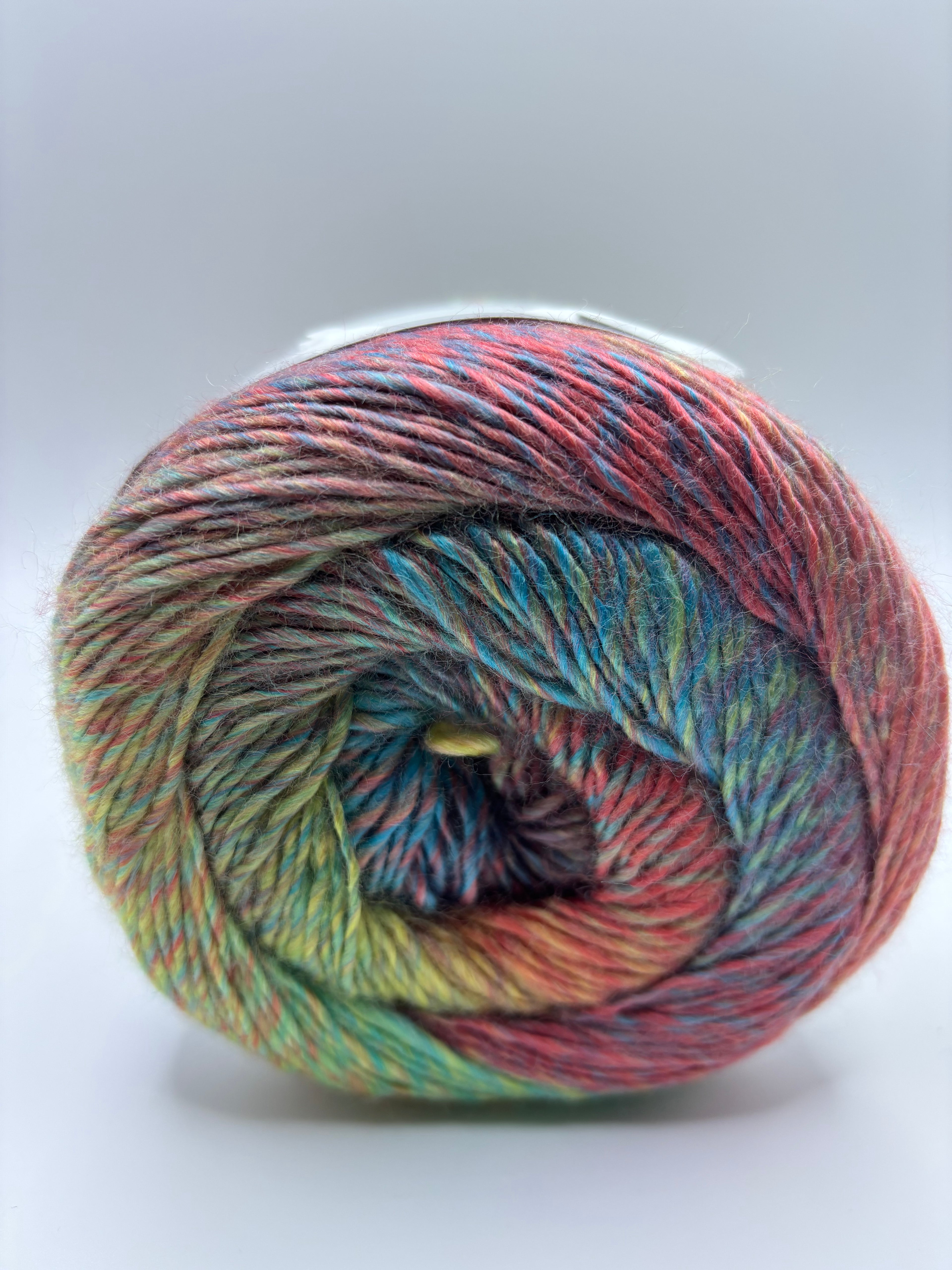 YarnArt Mirage 1 x 150g (500m) per ball 80% Acrylic 20% Wool Available in 16 Colourways