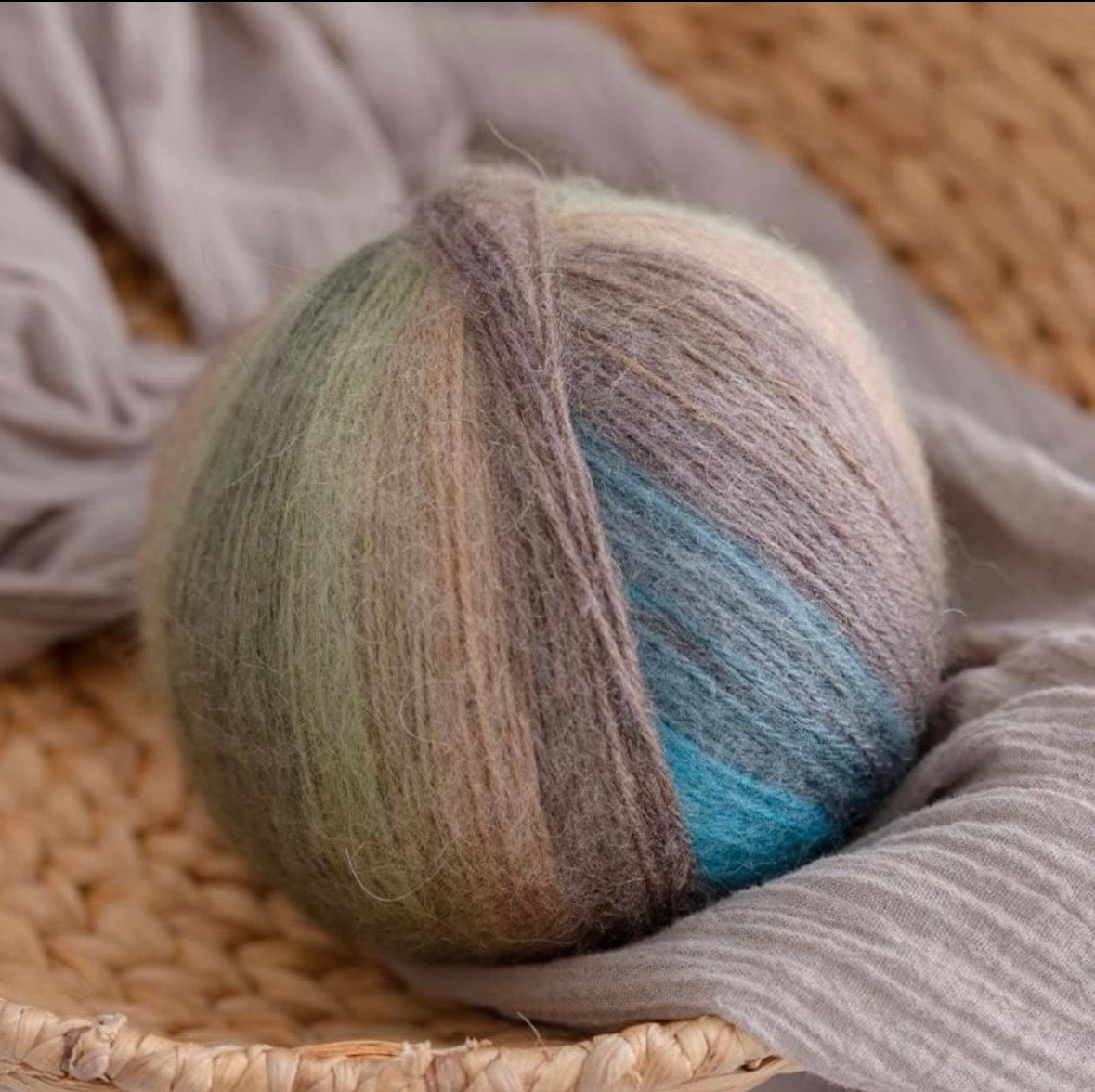 Papatya Angora Batik Yarn 4 x 100g Balls Super Soft Merino Wool & Acrylic Blend Self-Striping Fine #2 550mt Value Yarn crochet poncho