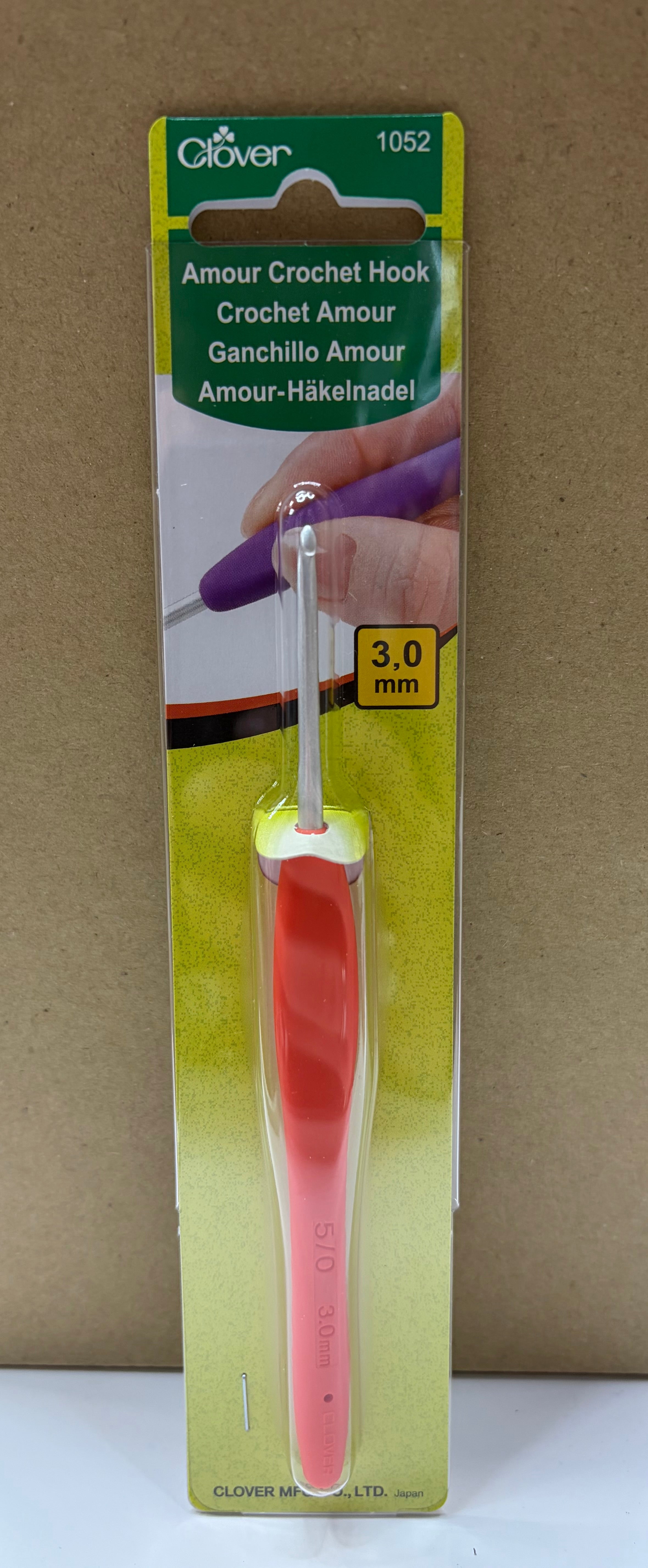 Clover Amour Crochet Hook - Varying Sizes