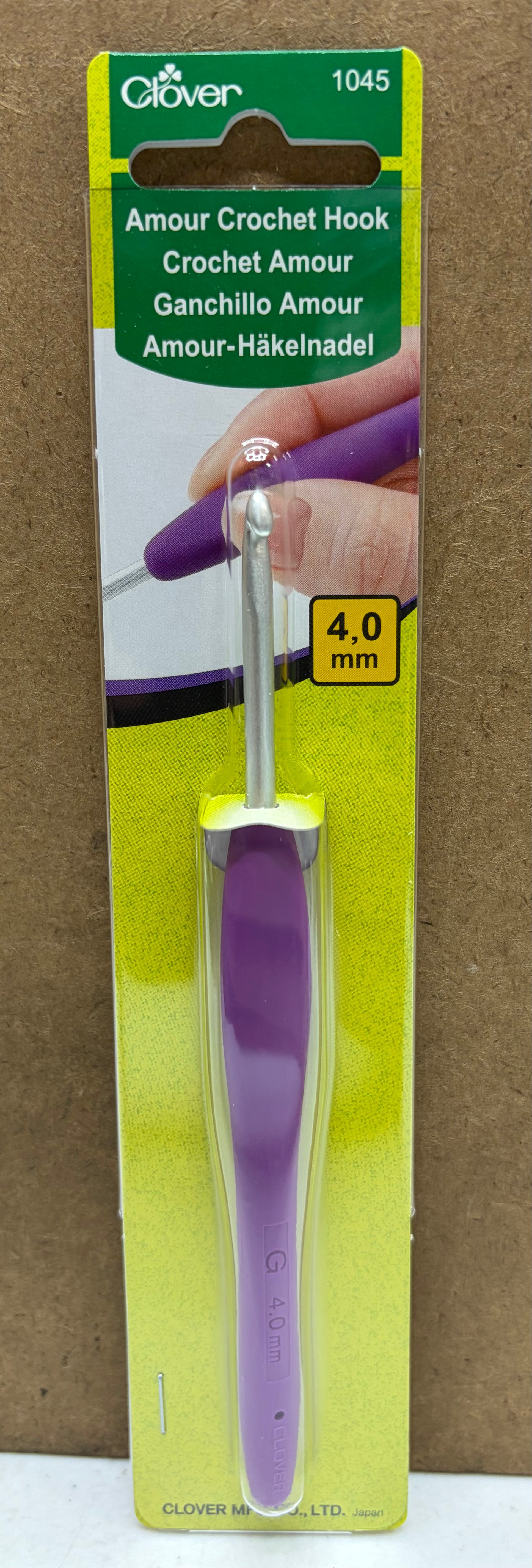 Clover Amour Crochet Hook - Varying Sizes