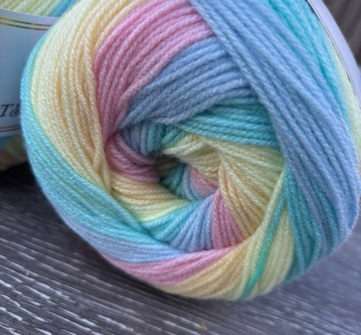 Northern Lights Knitco Cake DK 1 x 150g varigated 100% Acrylic Yarn for Knitting & Crochet Projects - 410m per skein
