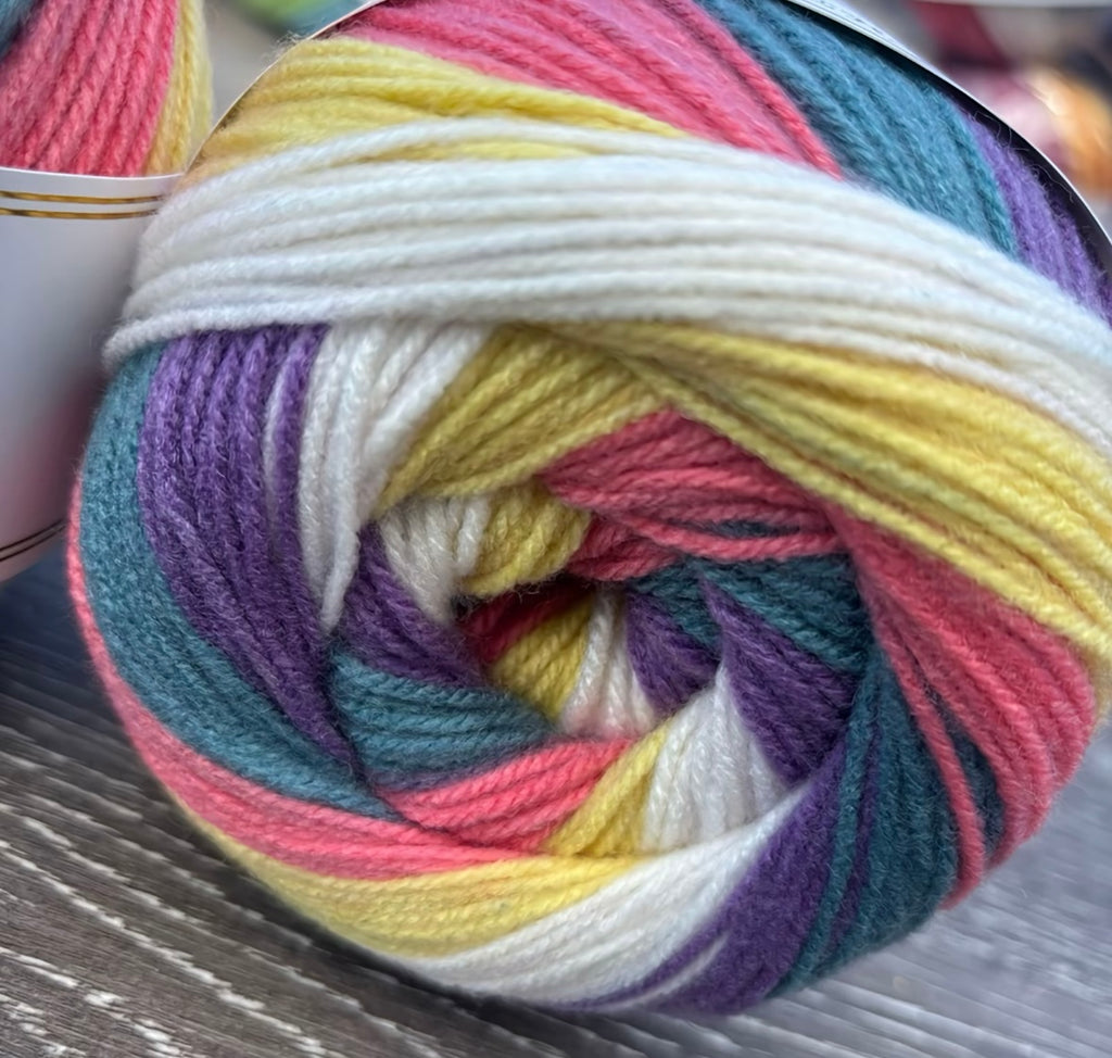 Northern Lights Knitco Cake DK 1 x 150g varigated 100% Acrylic Yarn for Knitting & Crochet Projects - 410m per skein