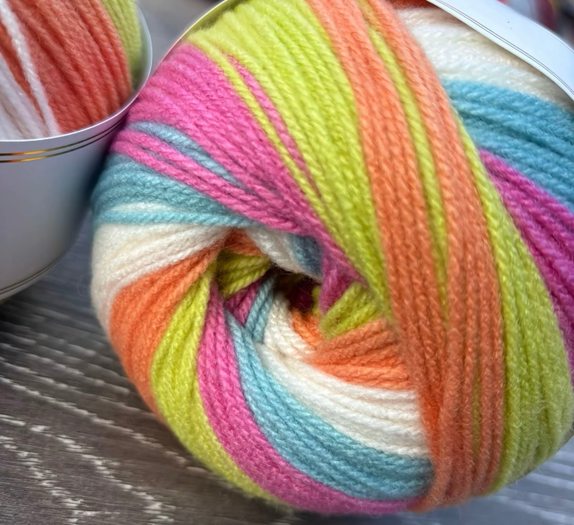 Northern Lights Knitco Cake DK 1 x 150g varigated 100% Acrylic Yarn for Knitting & Crochet Projects - 410m per skein