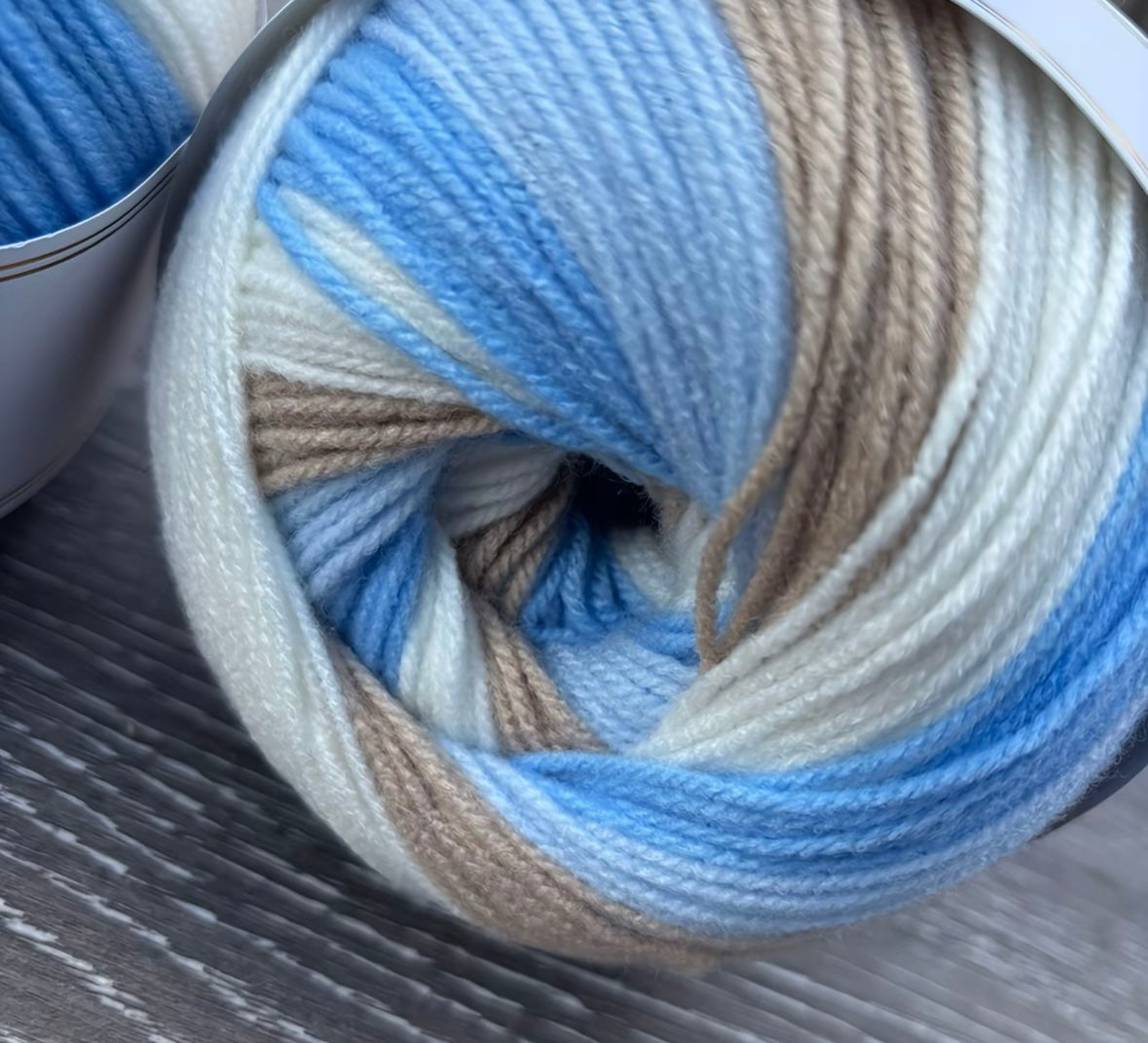 Northern Lights Knitco Cake DK 1 x 150g varigated 100% Acrylic Yarn for Knitting & Crochet Projects - 410m per skein