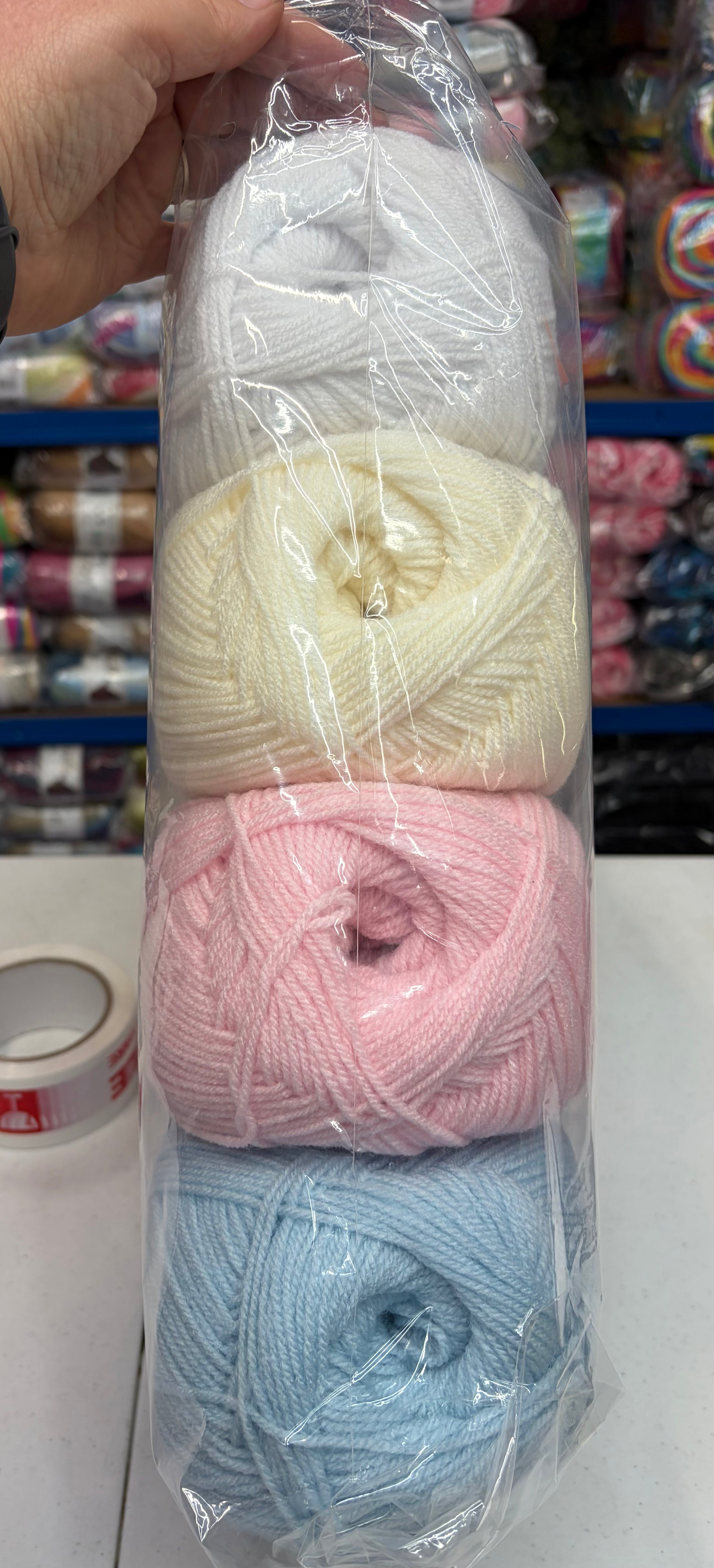 Knitco Baby Super Soft DK 4 x 250g -750m 100% acrylic Knitting crochet yarn