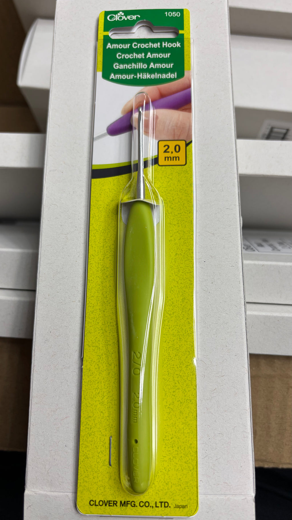 Clover Amour Crochet Hook - Varying Sizes