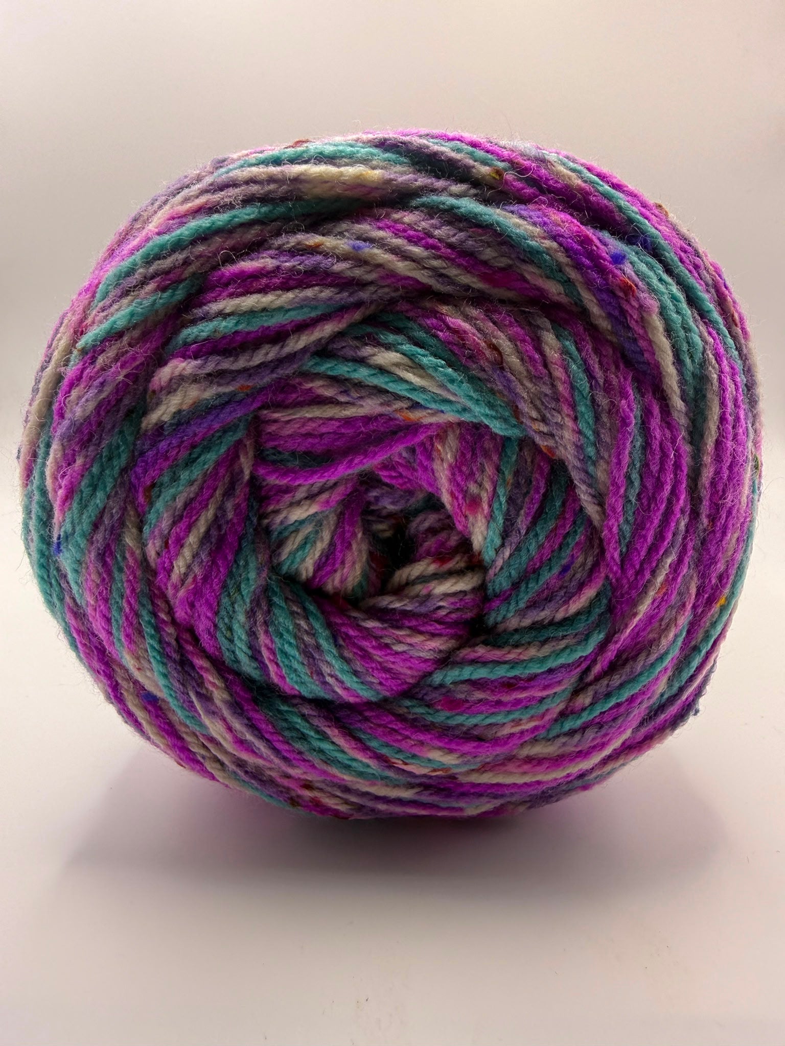 Knitco Pinstripe 1 x 300g 630m 76% Acrylic 20% Wool 4 % Viscose Crochet Knitting Yarn