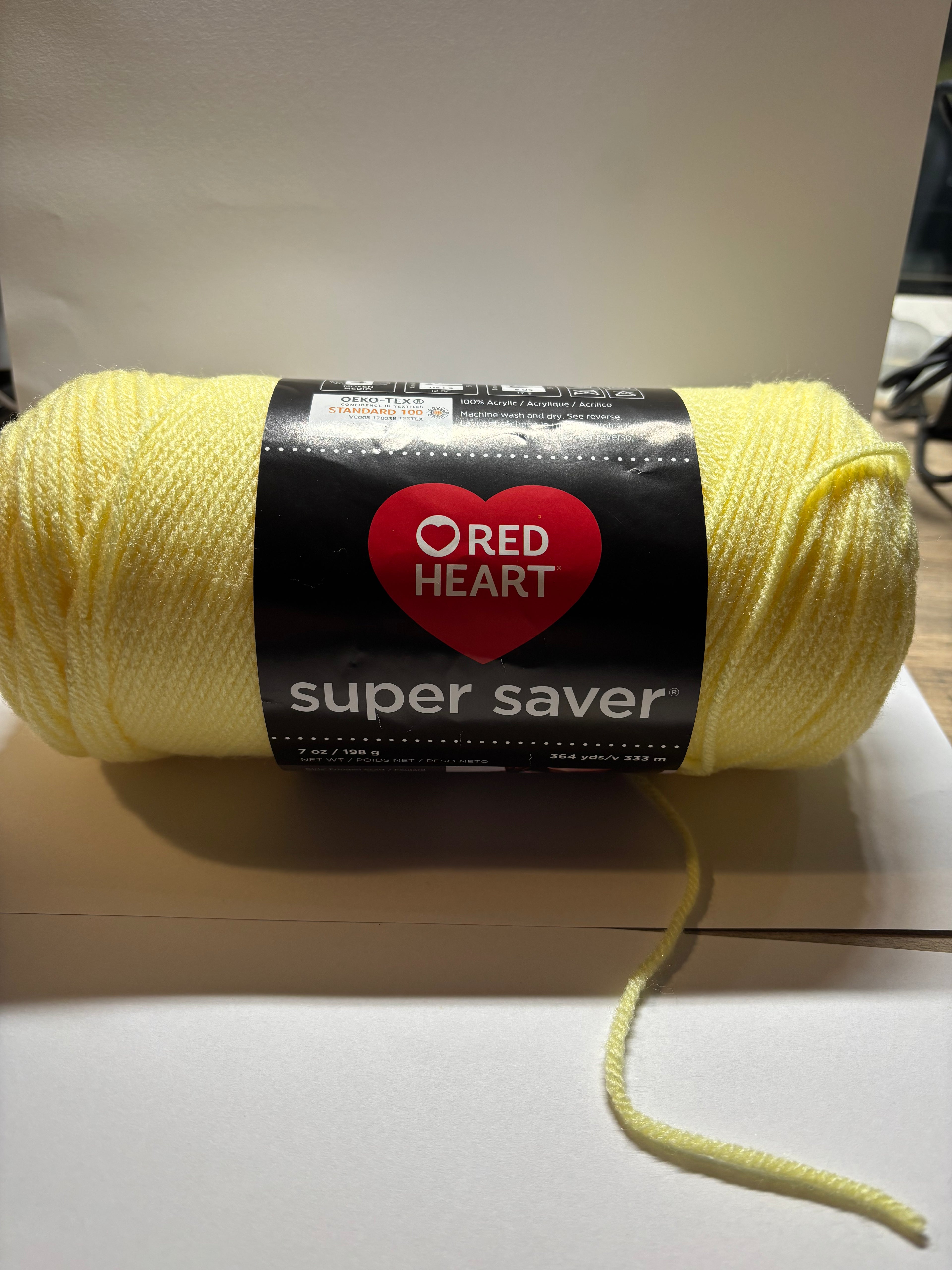 Red Heart Super Saver Yarn Solid Colours 198g (7oz) 333m (364yd)